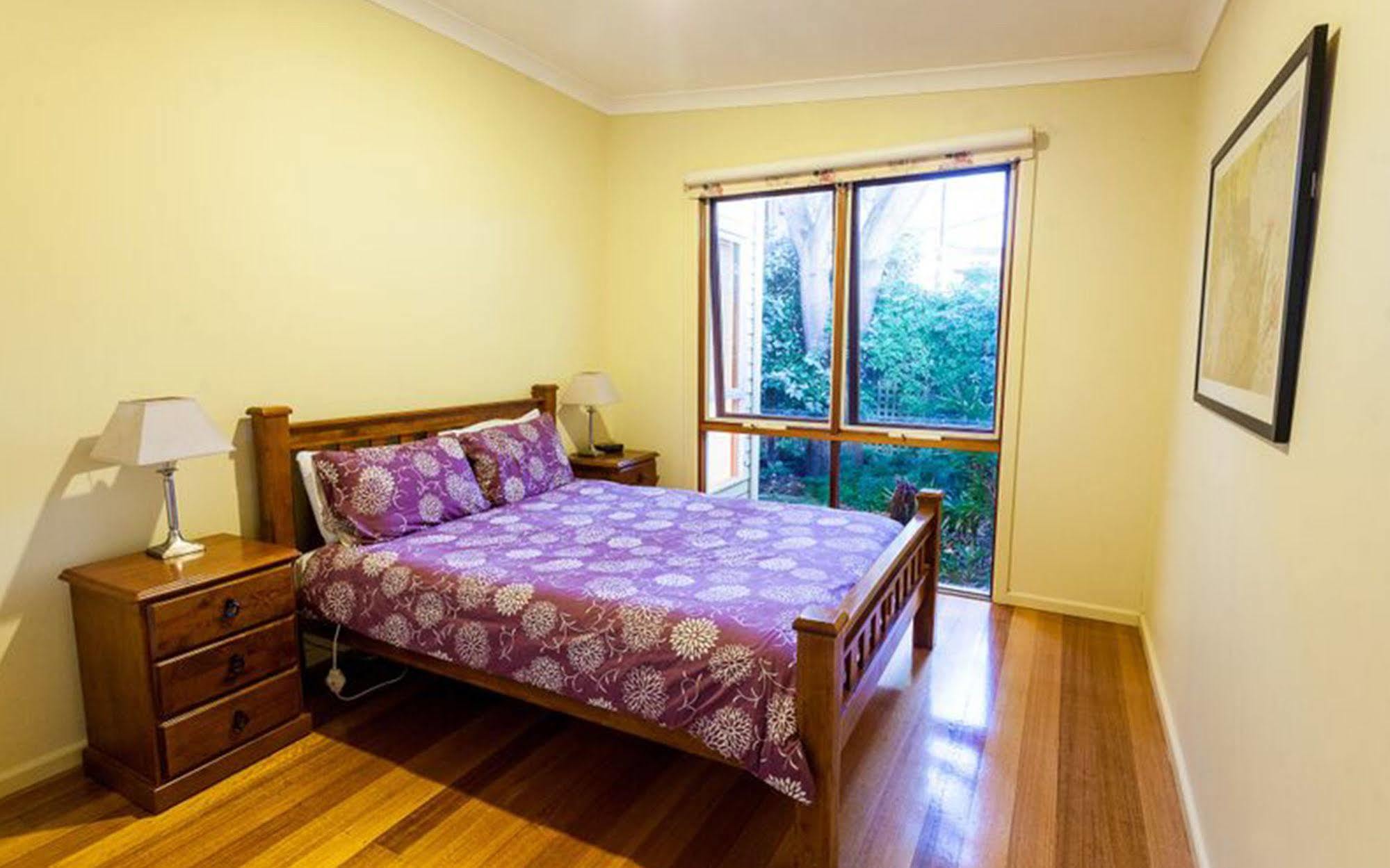 Point Lonsdale Holiday Apartments (Adults Only) Queenscliff Buitenkant foto