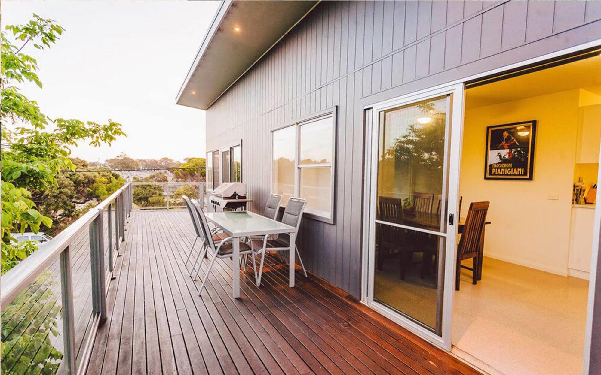 Point Lonsdale Holiday Apartments (Adults Only) Queenscliff Buitenkant foto